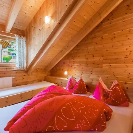 Spacious Near Ski Area In
