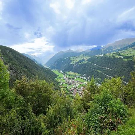Spacious Near Ski Area In *