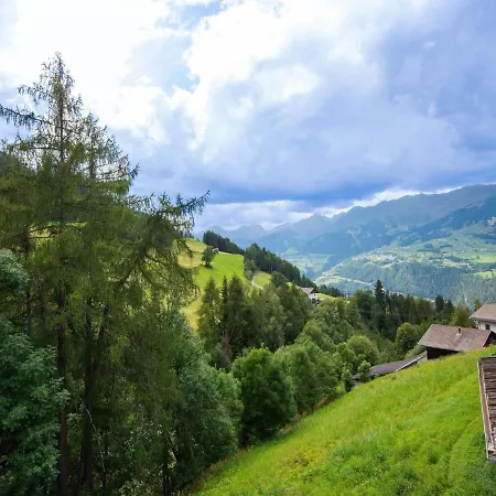公寓 Spacious Near Ski Area In *