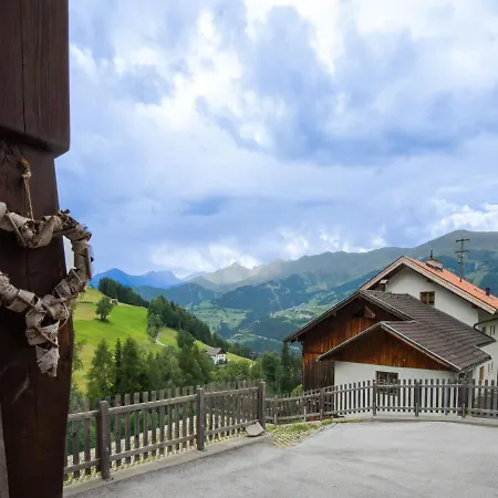 Spacious Near Ski Area In